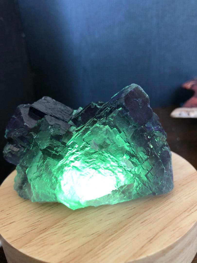 ✳新疆産　レア　288g パープル　フローライト　蛍石　ラフストーン　クラスター