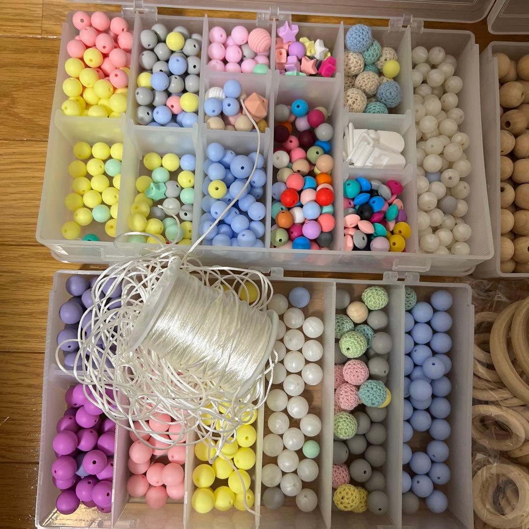 シリコンビーズ 木製ビーズなど