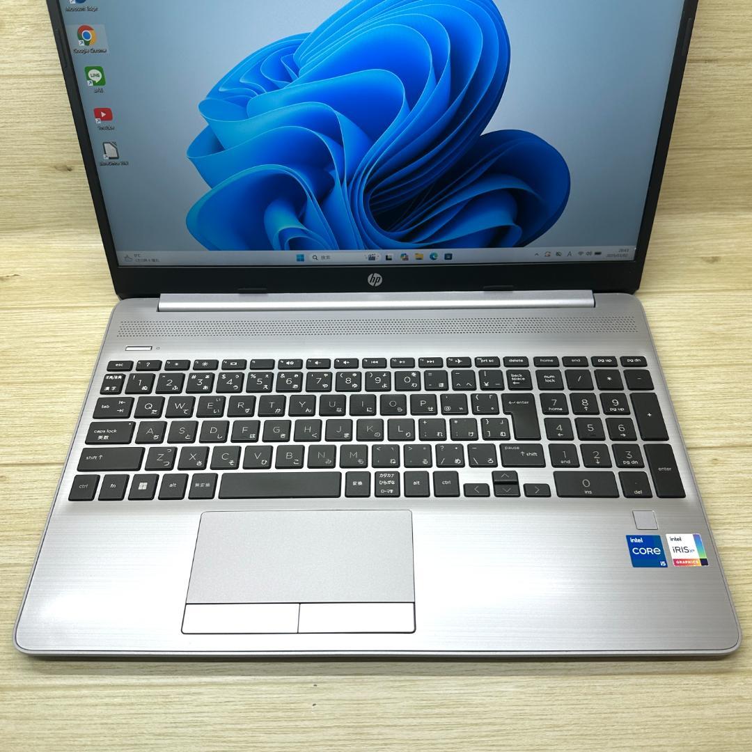 ★2022年製★ 美品 第11世代Corei5 SSD256GB HP J04
