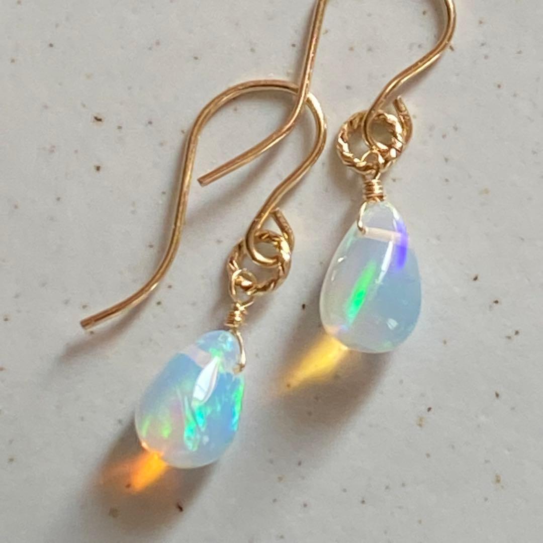 【専用です】エチオピア産プレシャスオパール✴︎14kgf一粒ピアスP269他