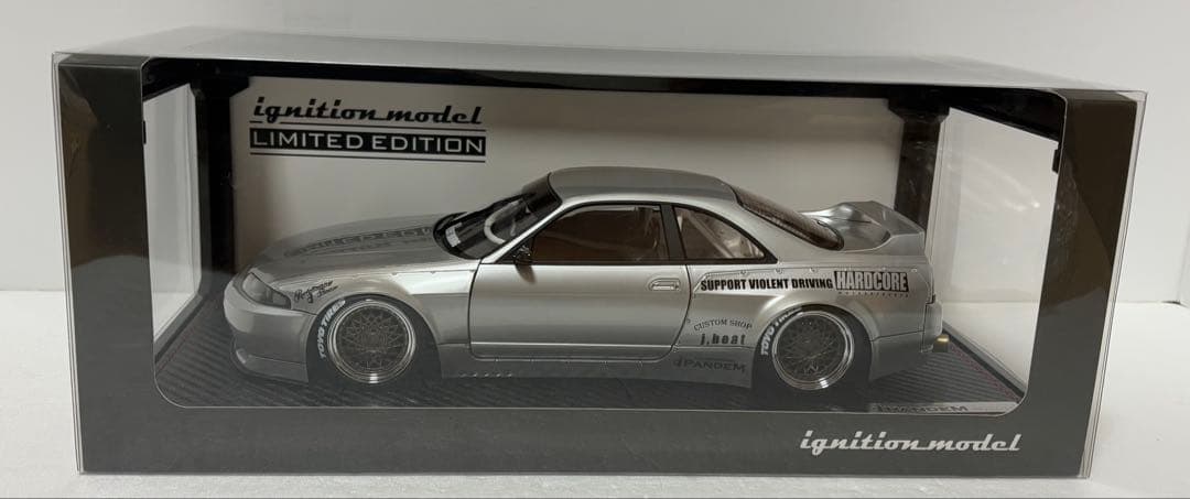 イグニッションモデル　1/18パンデム　GTR R33 シルバー　エンジン付き