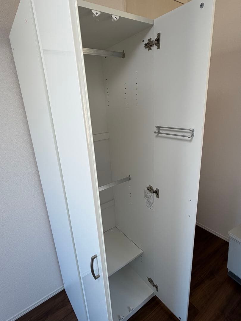 ３月１日まで掲載ニトリ ワードローブ PORTE-T 60WR WH（送料込み）