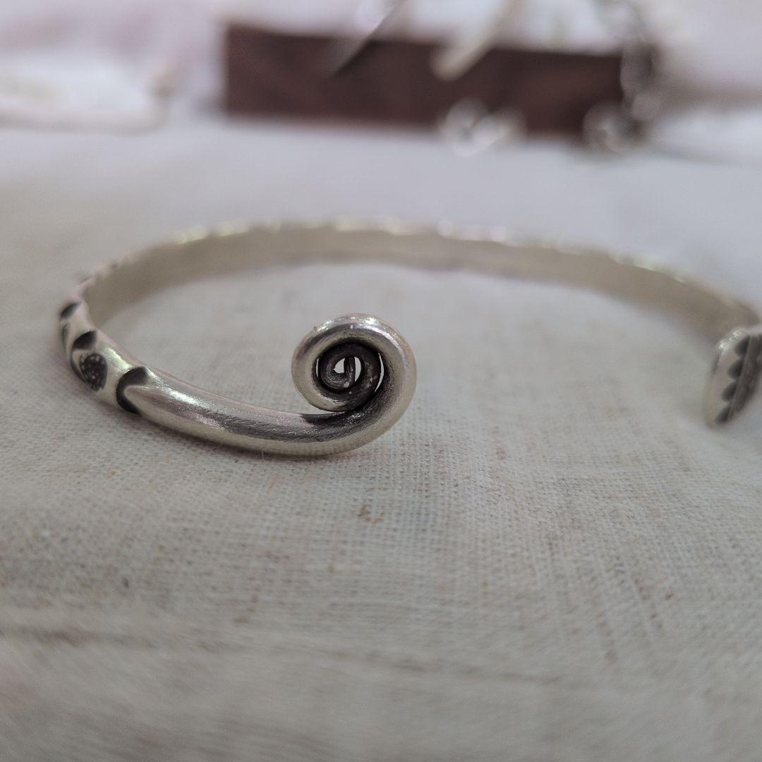 カレンシルバー　シルバー925 高純度　19cm バングル 幸運