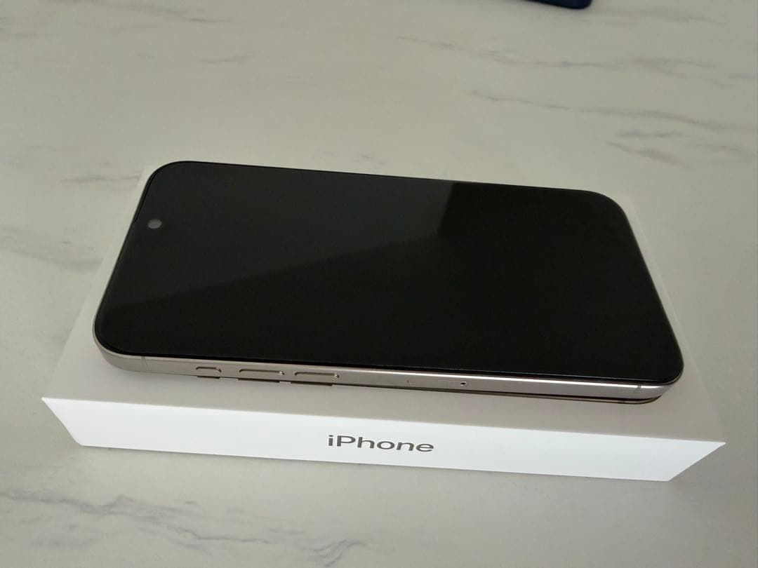 iPhone 15pro Max ナチュラルチタニウム 2