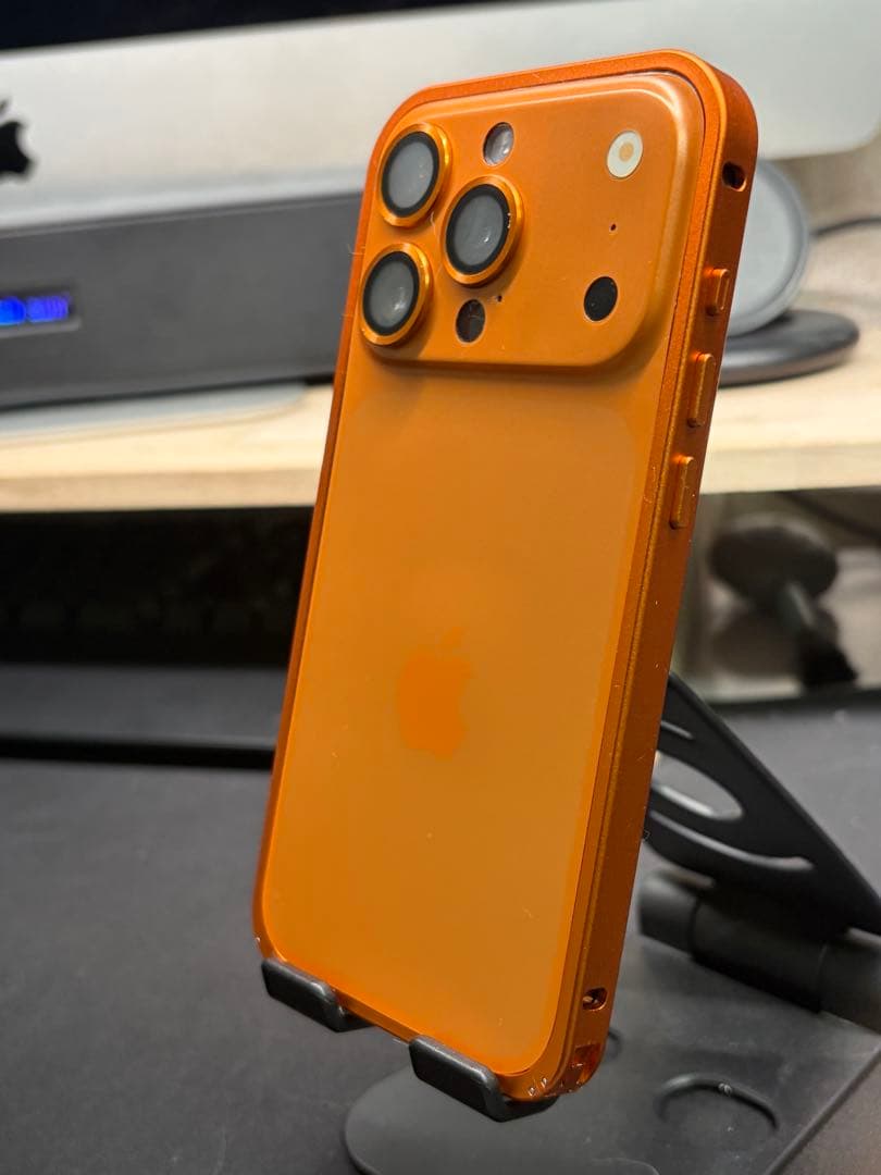 Apple iPhone 15 Pro 本体 128gbケース4個付き