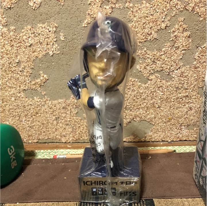 2011 イチローヒットカウンターフィギュア