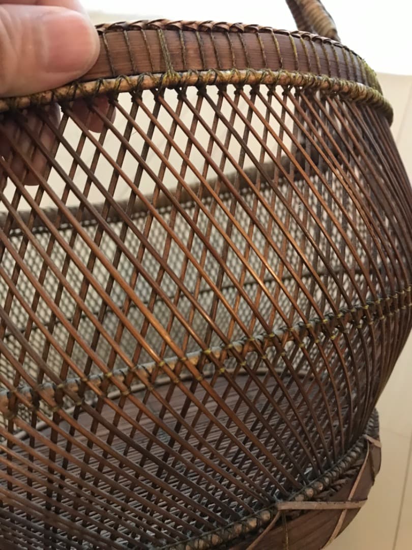 タイ製 植物の蔓で職人が作ったかご