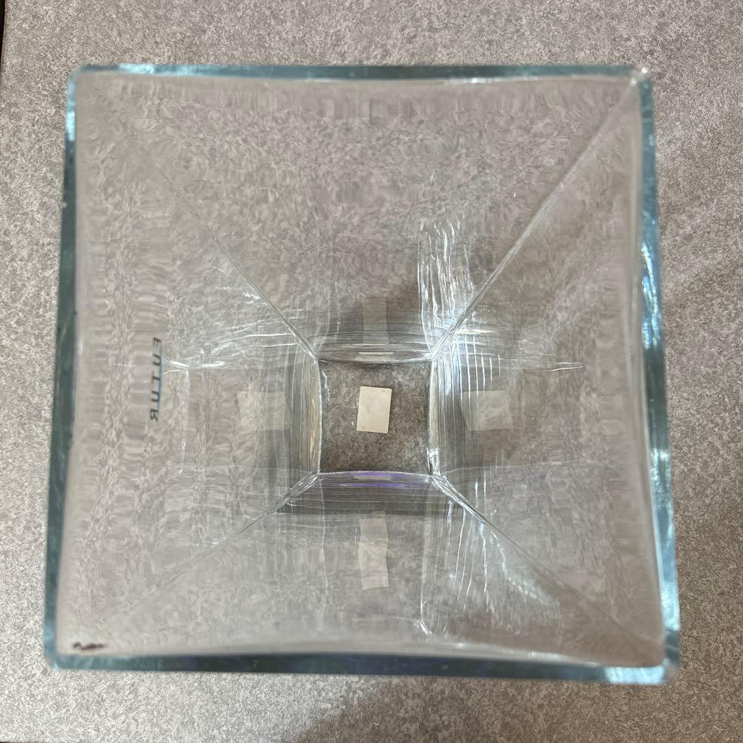 FUTUR 花瓶フラワーベース