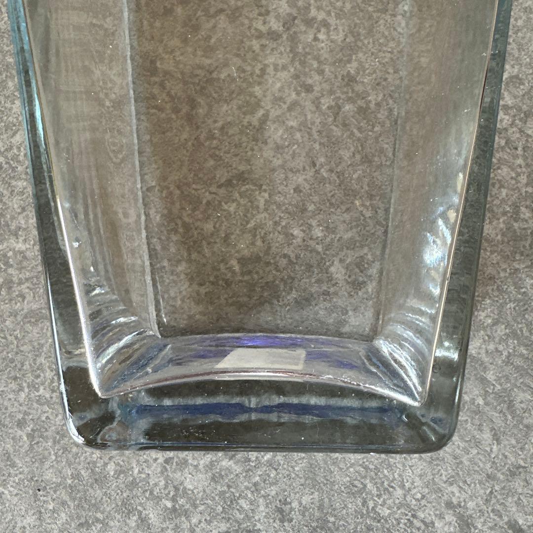 FUTUR 花瓶フラワーベース