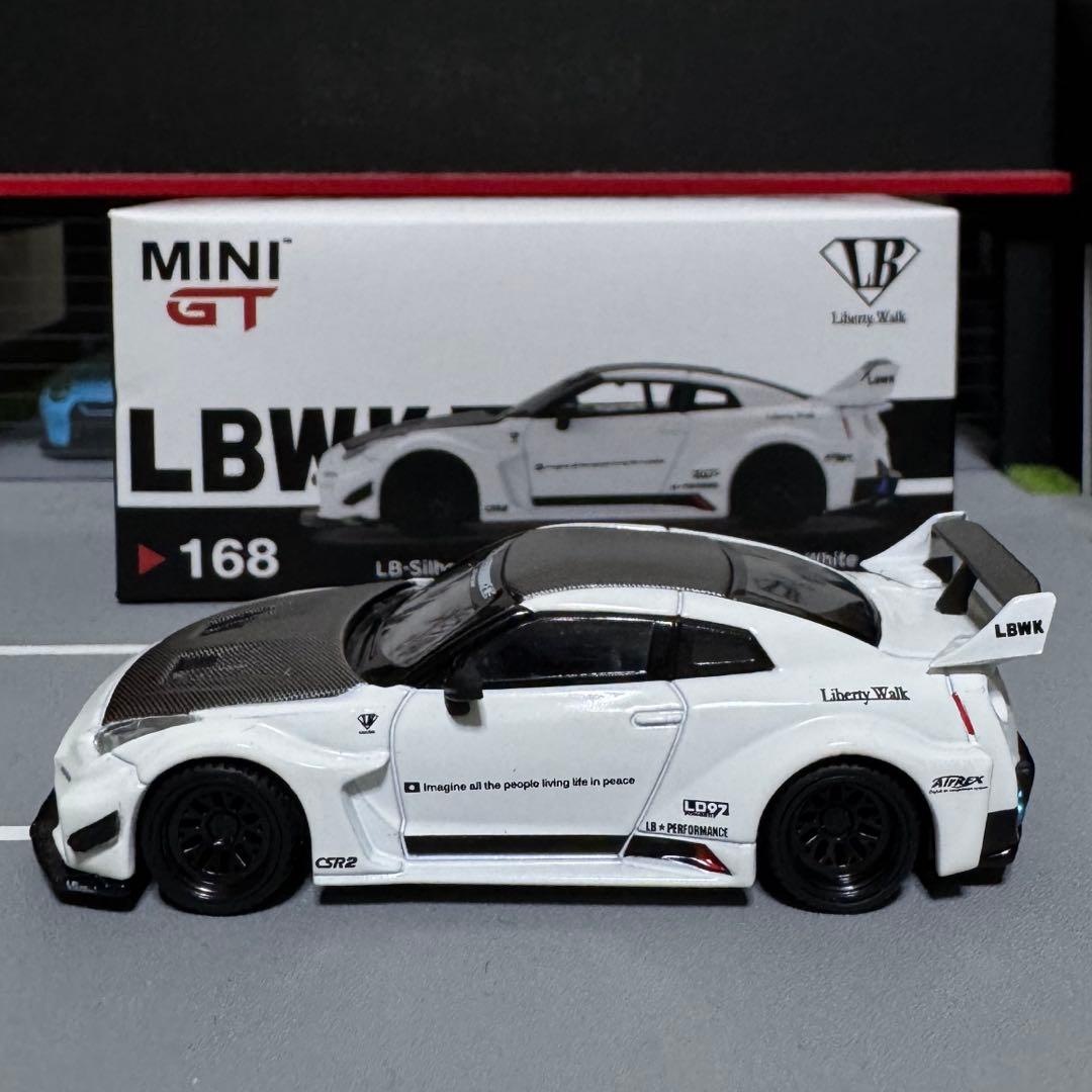 ミニカー minigt lbwk 35gtrr White