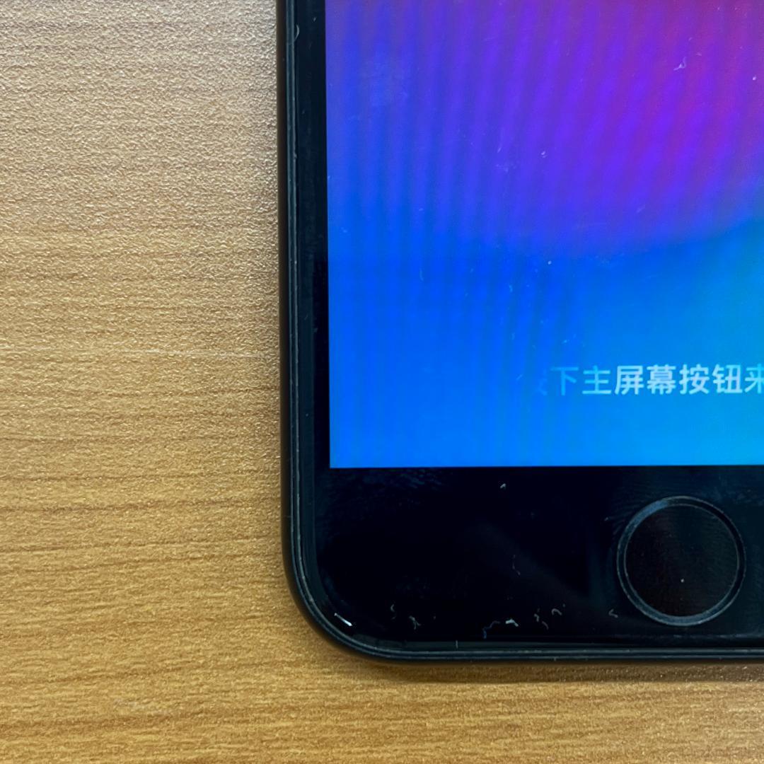 D*i様 動作確認済み iPhone SE Gen2 64GB ID 81nf3