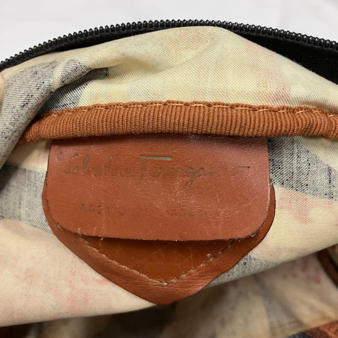 Salvatore Ferragamo ボタニカル柄 ボストンバッグ ポーチ