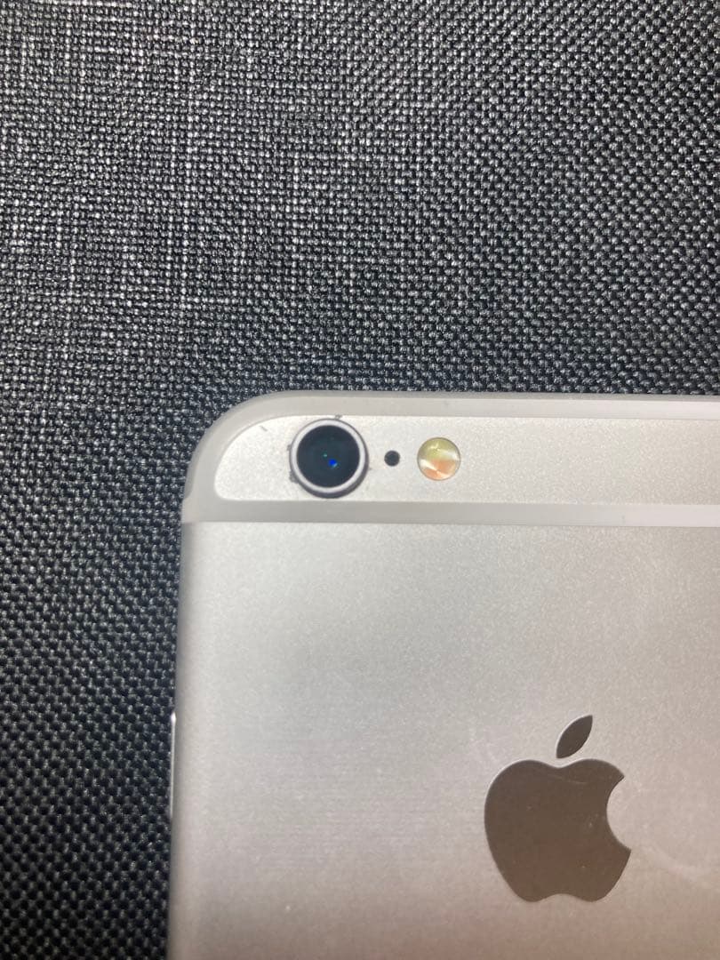 【バッテリー100%】iPhone 6s 32GBSIMフリー 中古 +ケース付
