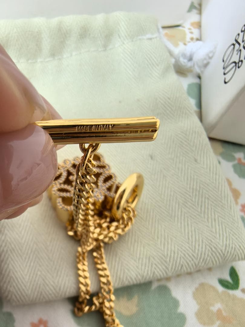 大人気ネックレス 繊細デザイン美しい輝き 着け心地抜群 レディースアクセサリー