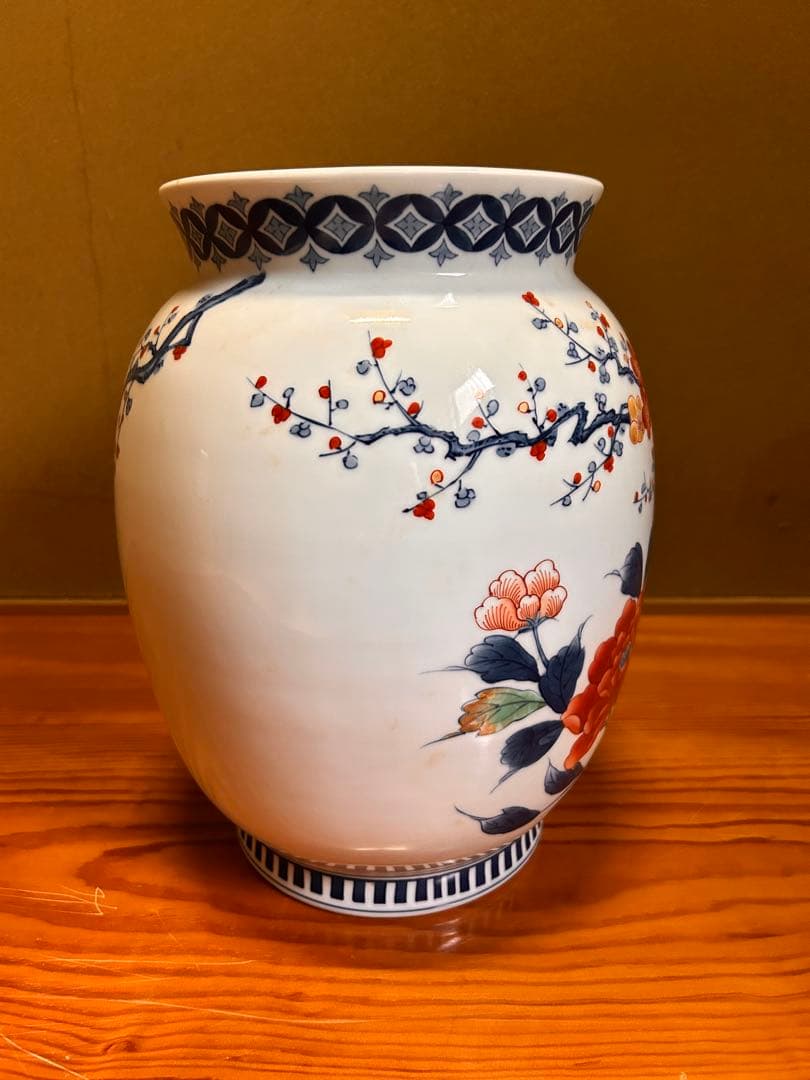 鍋島　花瓶