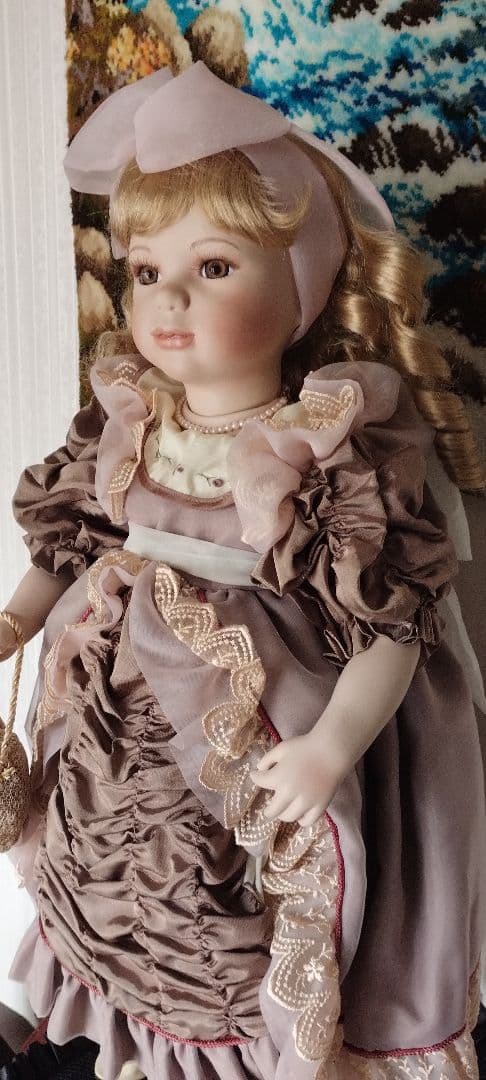 コレクターズドール 薄茶色ドレス