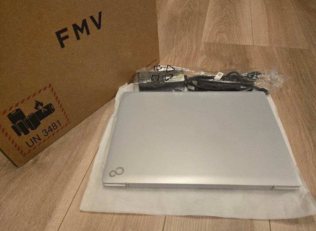 富士通 FMV タッチパネル液晶/Ryzen＆RadeonGPU メーカー保証有