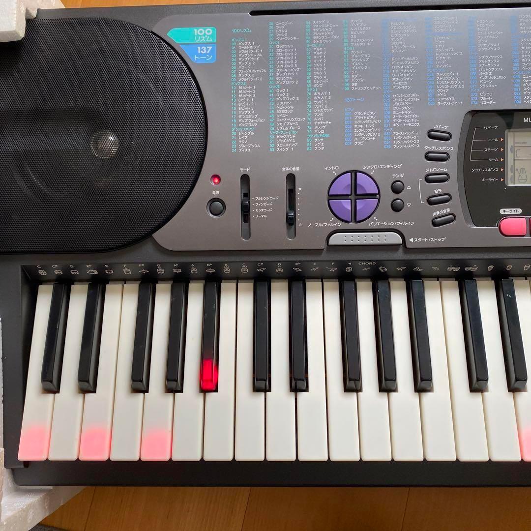 イヤホン・スタンド付き　カシオ　CASIO 光ナビゲーションキーボード