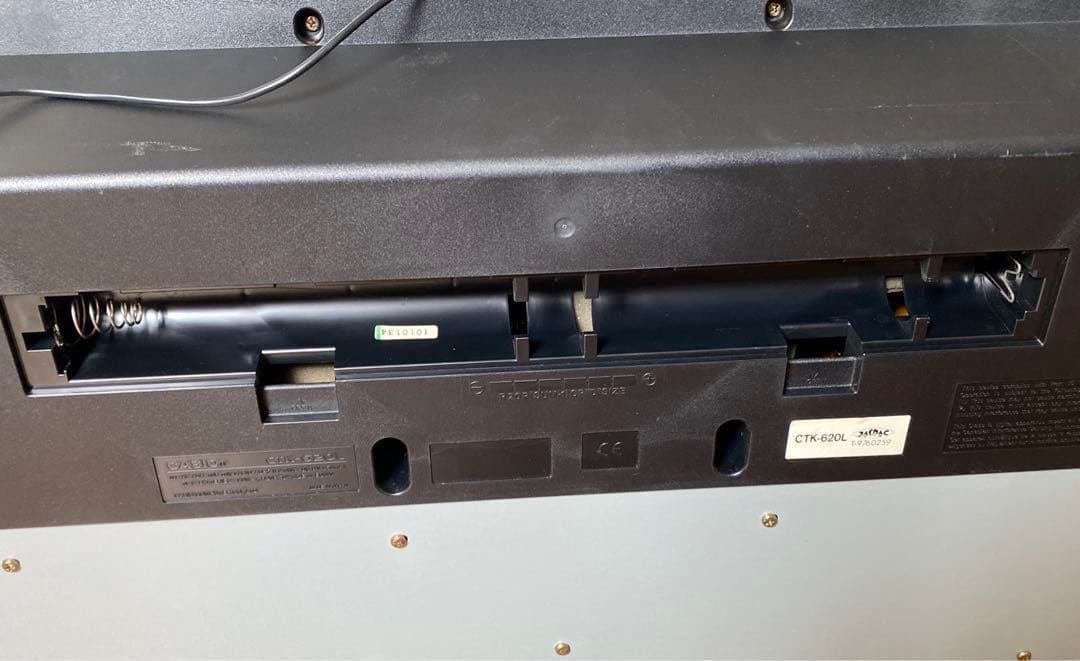 イヤホン・スタンド付き　カシオ　CASIO 光ナビゲーションキーボード