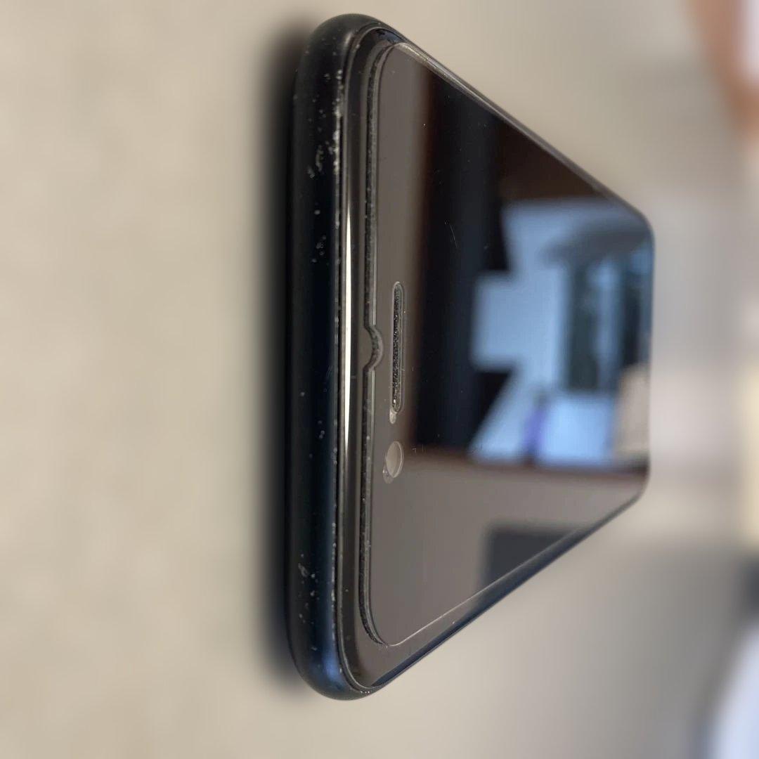 iPhone SE 第3世代　黒　iPhone se