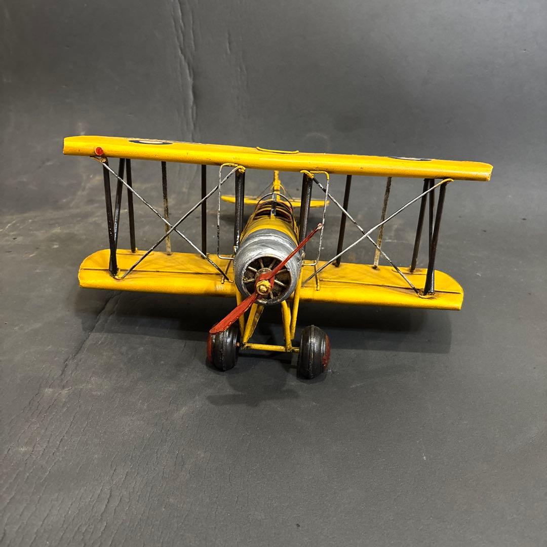 黄色戦闘機　飛行機　イエローバード