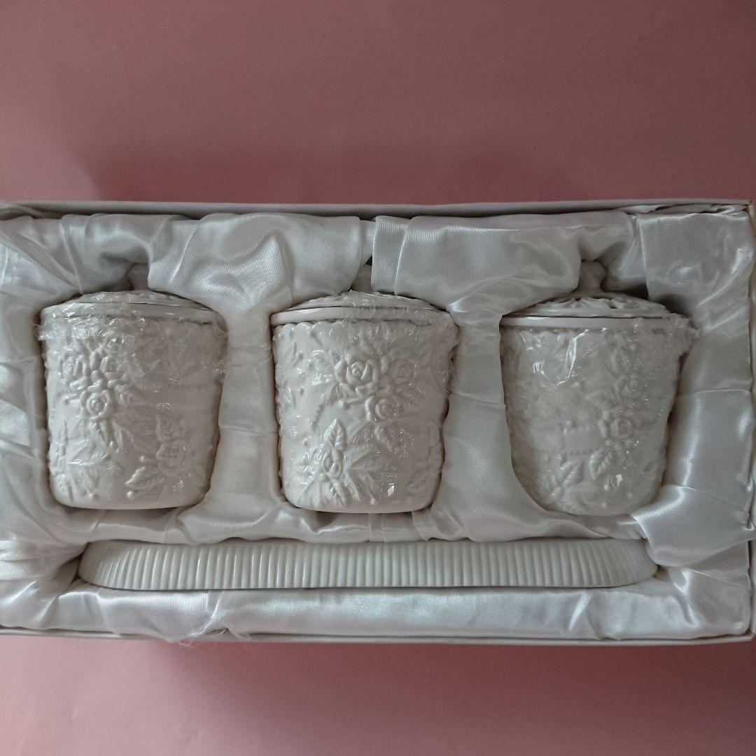 調味料、小物入れ