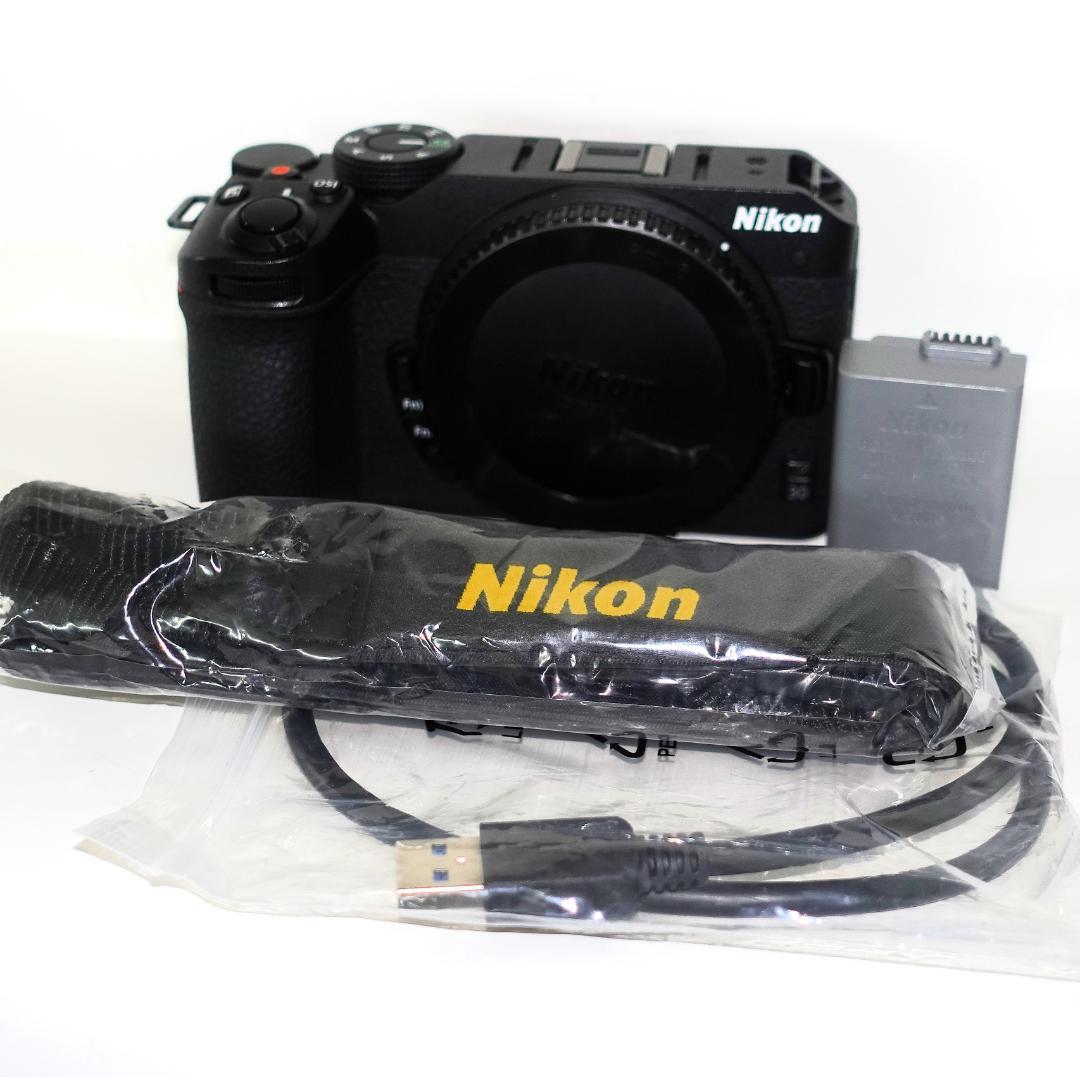 ほぼ新品　ニコン　Z30 ボディ