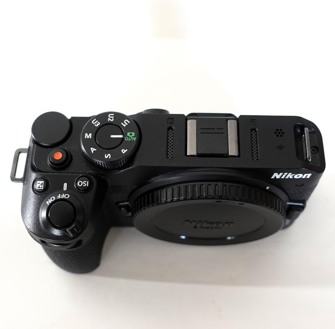 ほぼ新品　ニコン　Z30 ボディ
