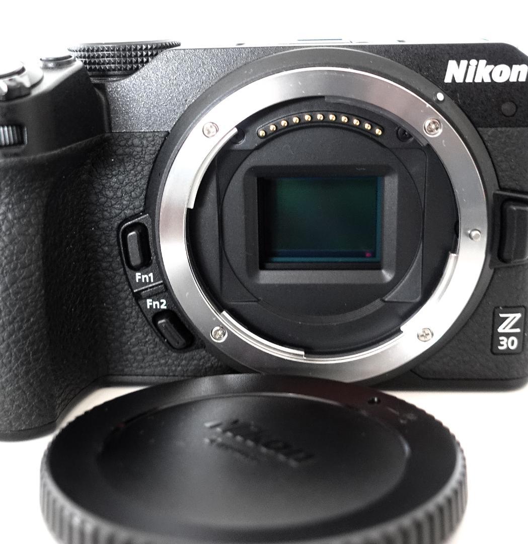 ほぼ新品　ニコン　Z30 ボディ