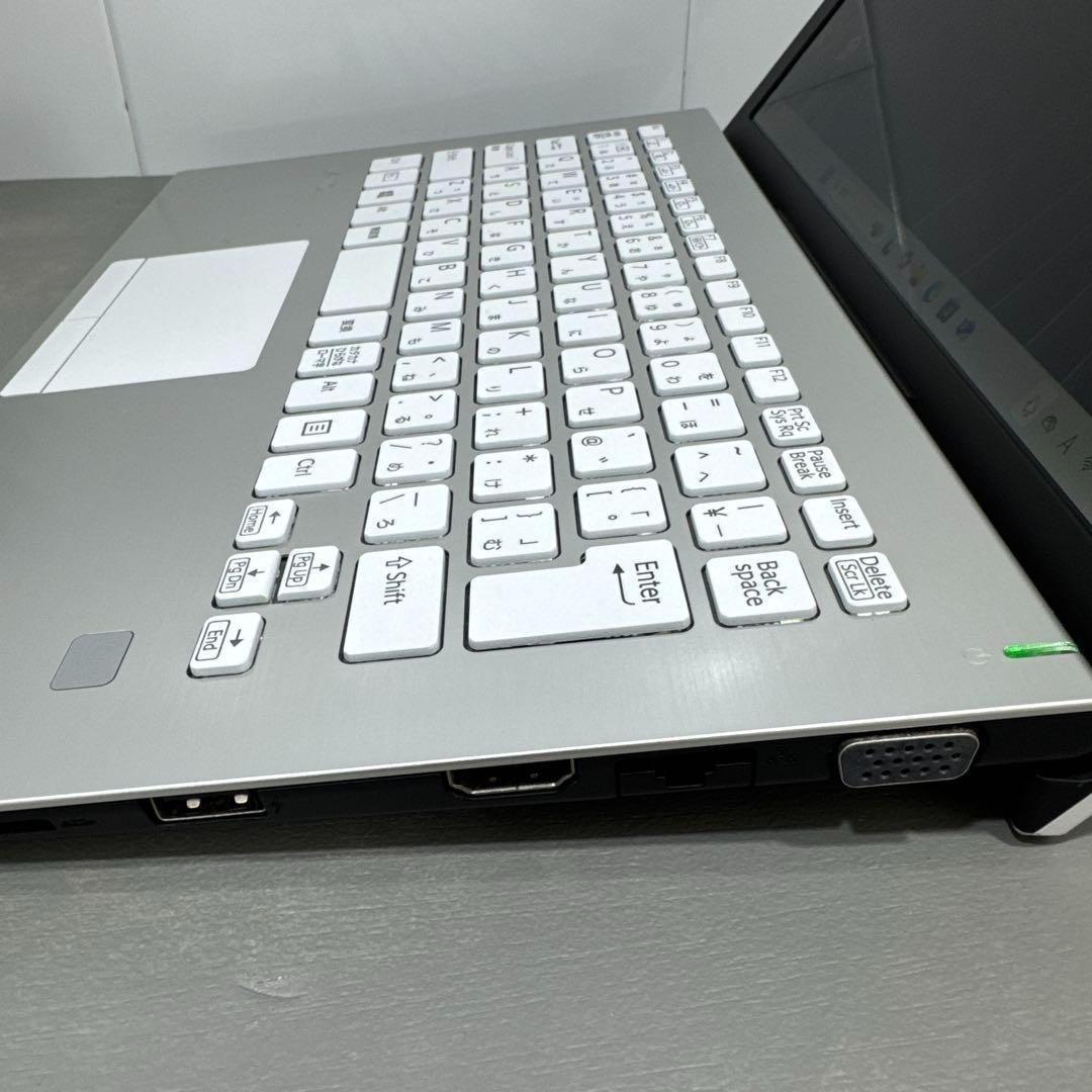 【高性能】VaioS11ホワイト☘7世代corei7☘新品NVMe512GB