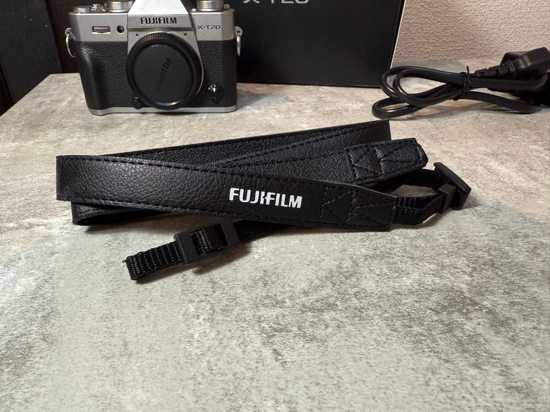 Fujifilm X-T20 ミラーレスカメラ