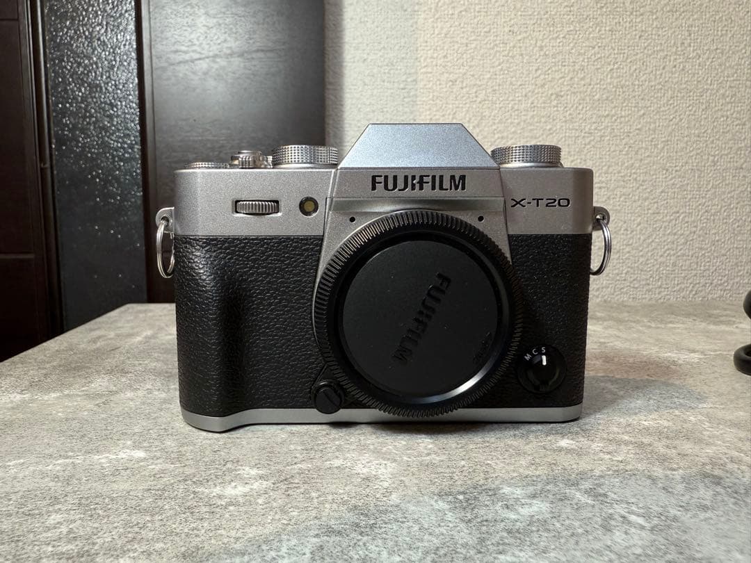 Fujifilm X-T20 ミラーレスカメラ