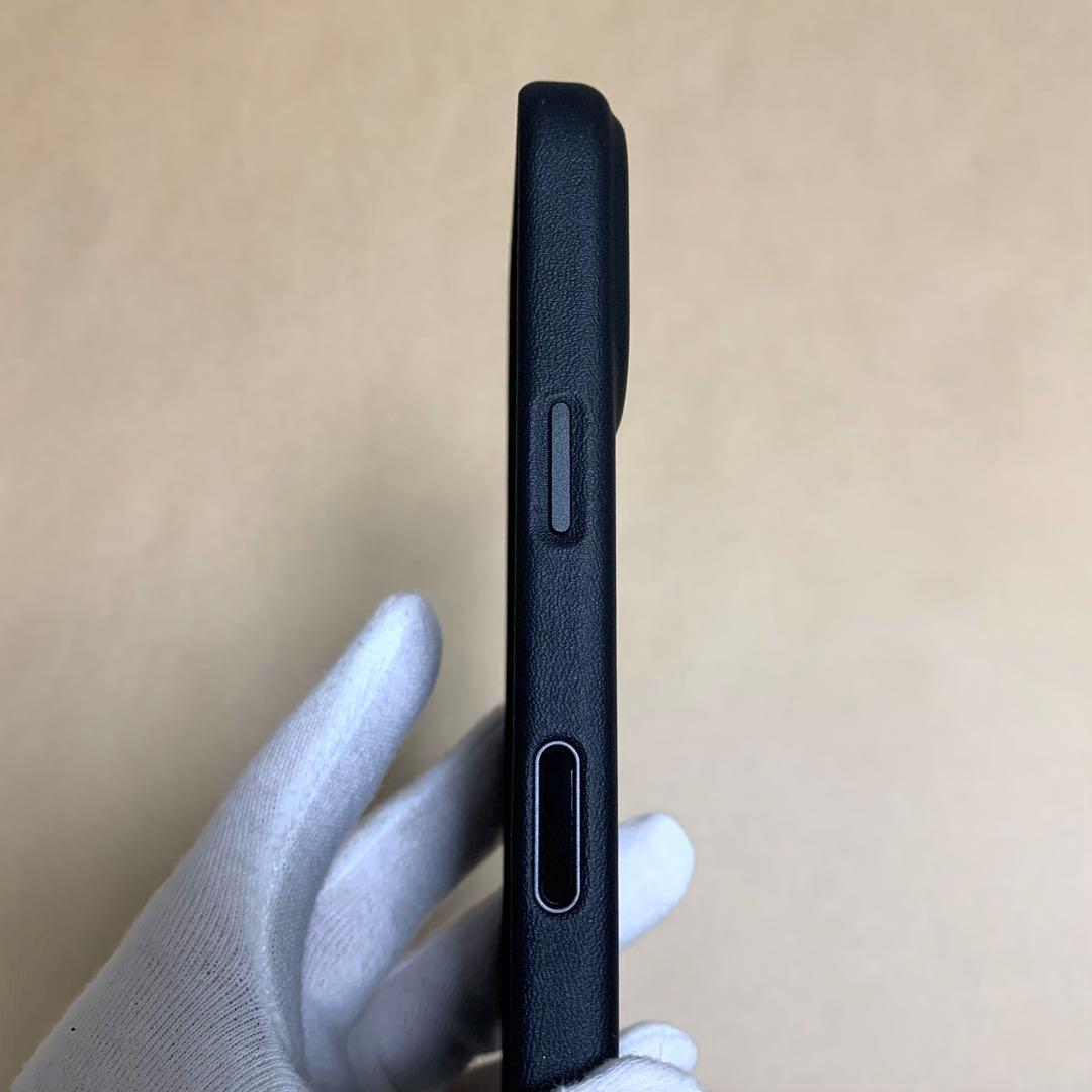 iPhone17Pro用シリコンレザーケース トリニティ NUNO ブラック