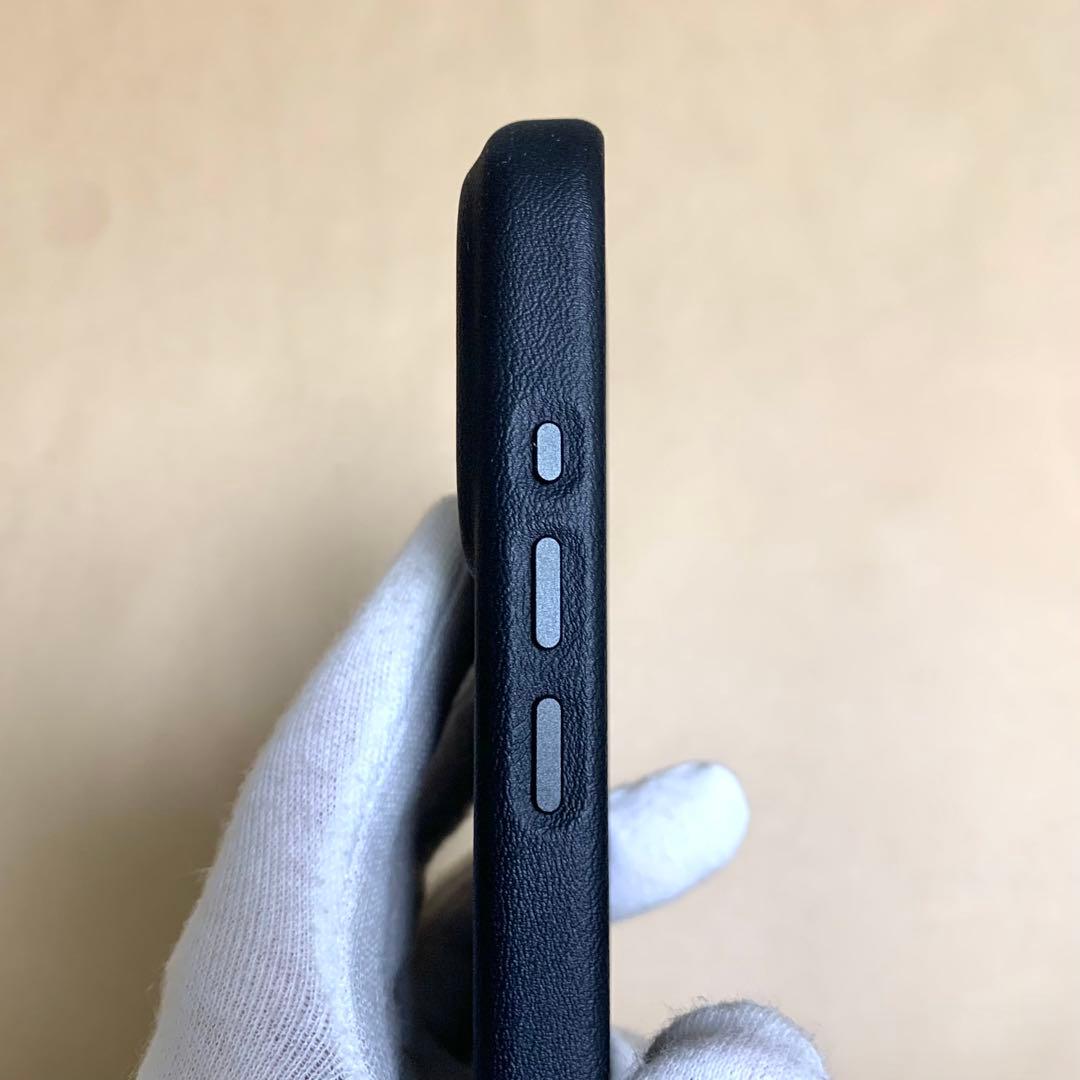 iPhone17Pro用シリコンレザーケース トリニティ NUNO ブラック