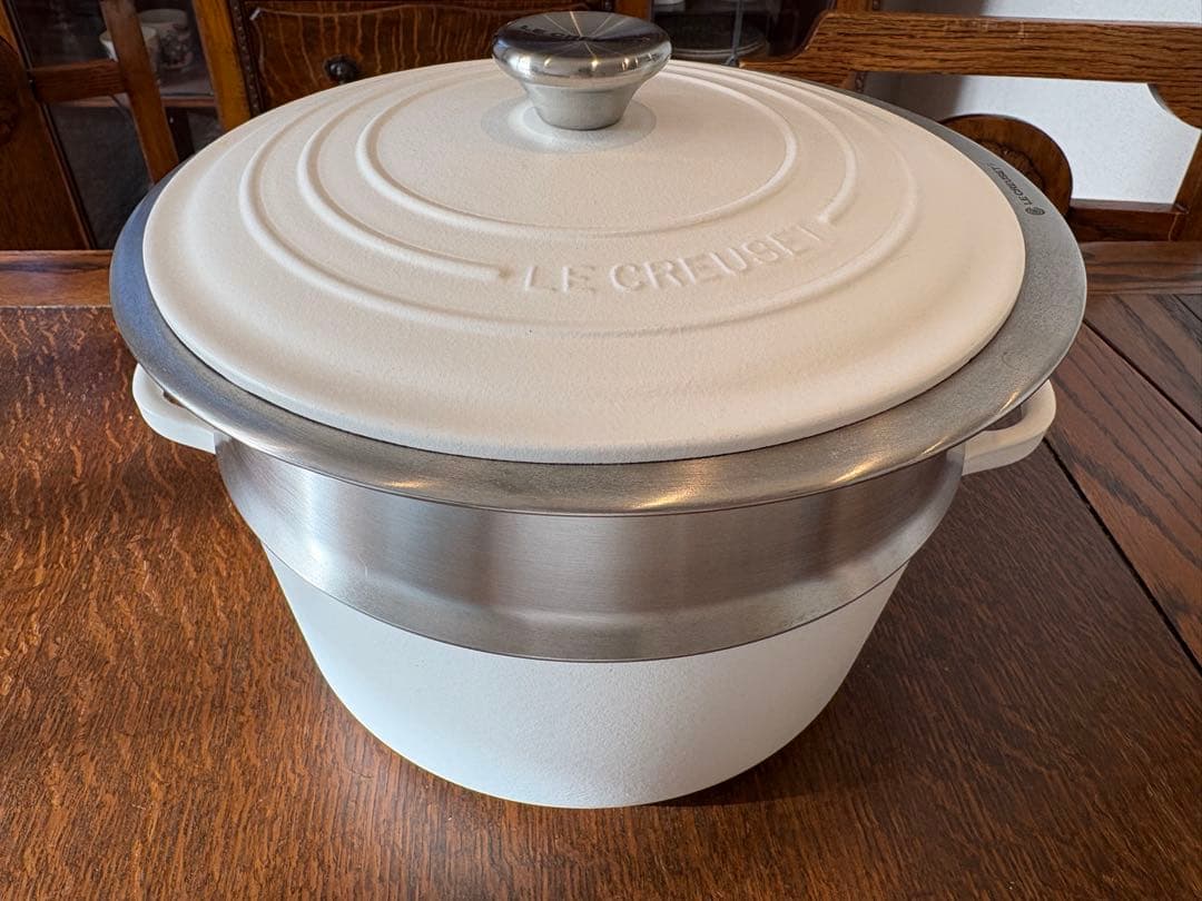LE CREUSET ホーロー鍋 24cm ホワイト(蒸し器付き）