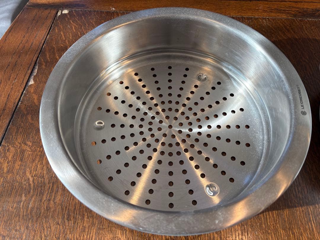 LE CREUSET ホーロー鍋 24cm ホワイト(蒸し器付き）
