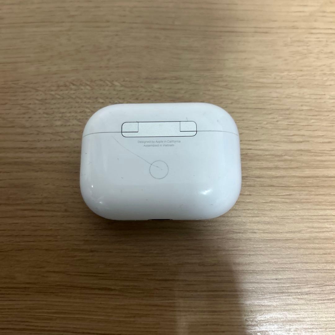 AirPods Pro 第二世代　本体、イヤホン左右