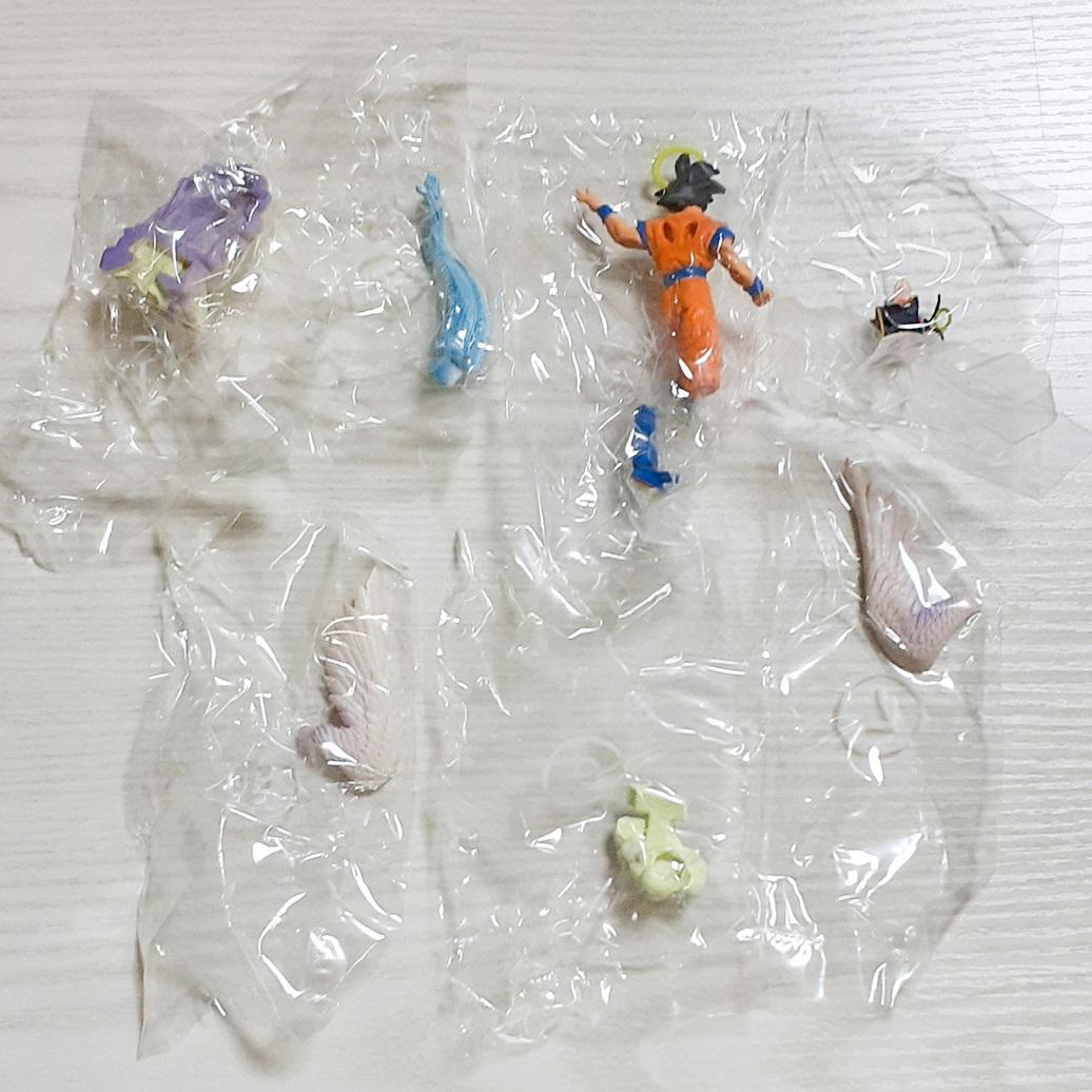 専用出品　ドラカプ　天使悟空、ブルマ戦闘機