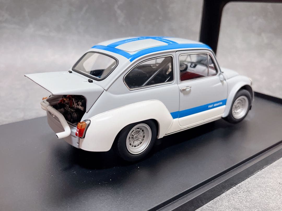 1/18 オートアート フィアット アバルト 1000 TCR