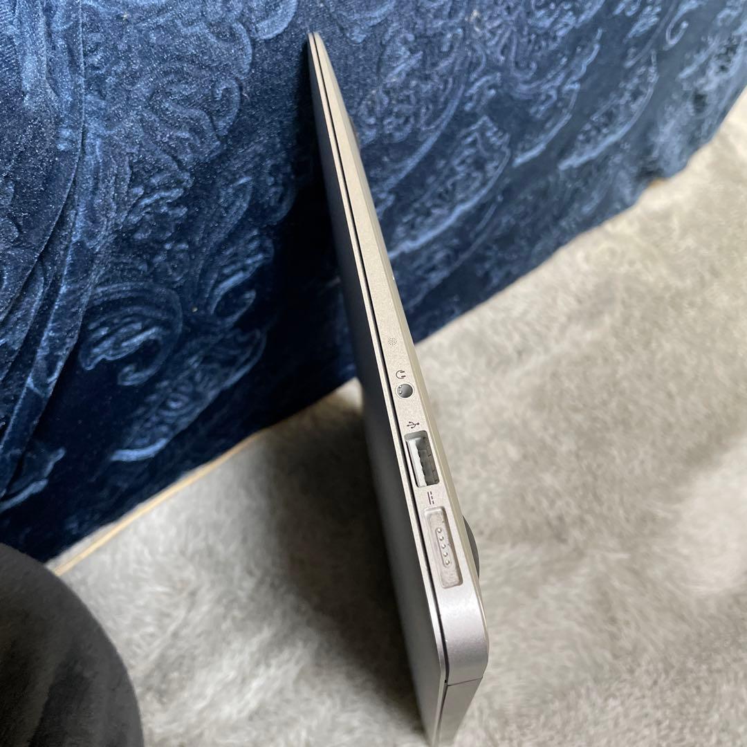 MacBook本体 MacBook Air 11 /8/i7