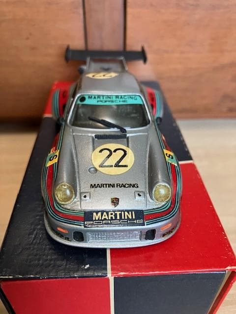 AMR ポルシェ　ターボ　シリアルナンバー　３２