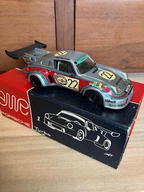 AMR ポルシェ　ターボ　シリアルナンバー　３２