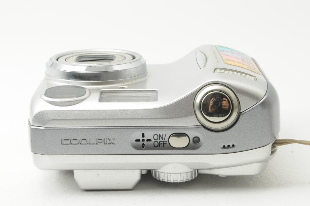Nikon ニコン COOLPIX 4100 デジタルカメラ 単三電池駆動