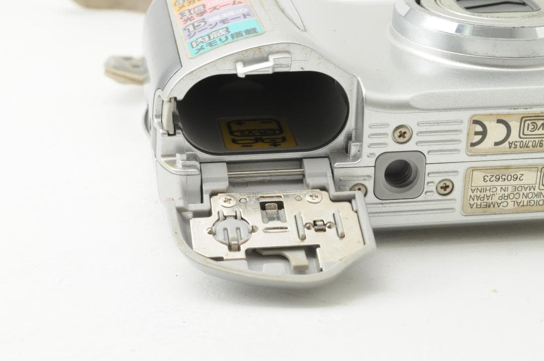 Nikon ニコン COOLPIX 4100 デジタルカメラ 単三電池駆動
