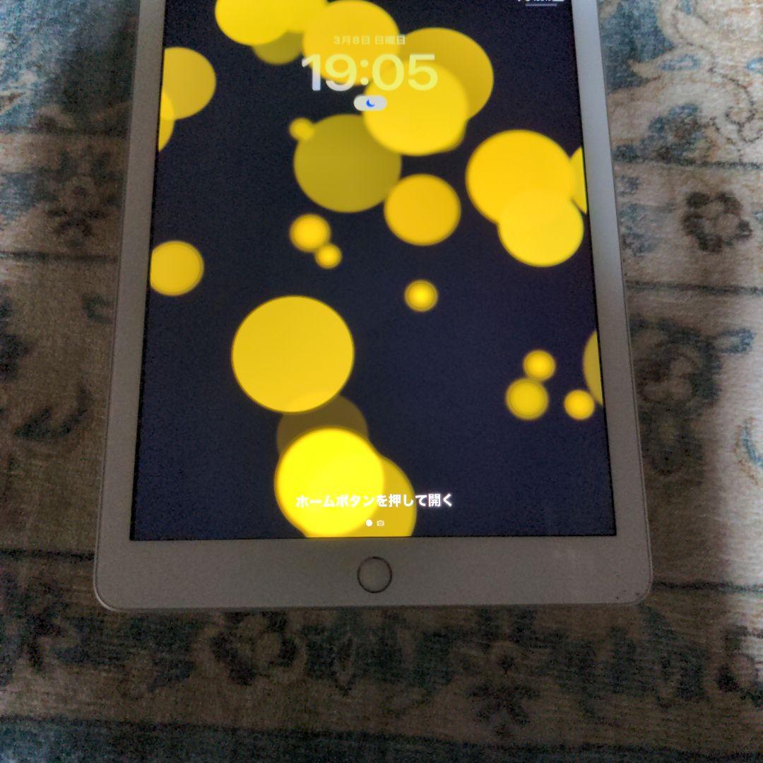 Apple iPad (第5世代) 32GB