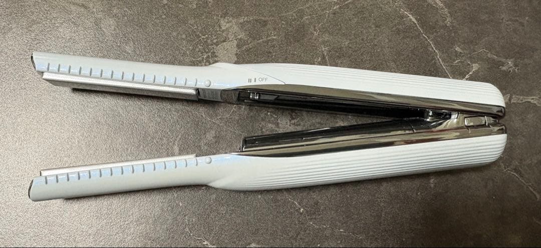 ReFa ストレートヘアアイロン ホワイトUSBケーブル付き