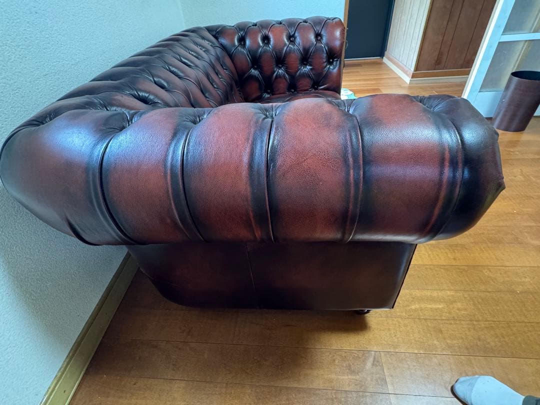 輸入家具 二人掛け アンティーク調 ダブルソファ チェスターフィールド 本革