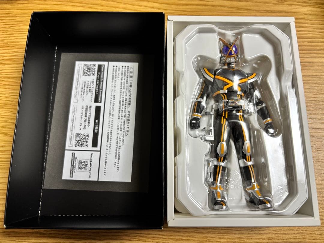 【本体良個体！】フィギュアーツ真骨彫　仮面ライダーカイザ不備特に無/輸送箱伝票無