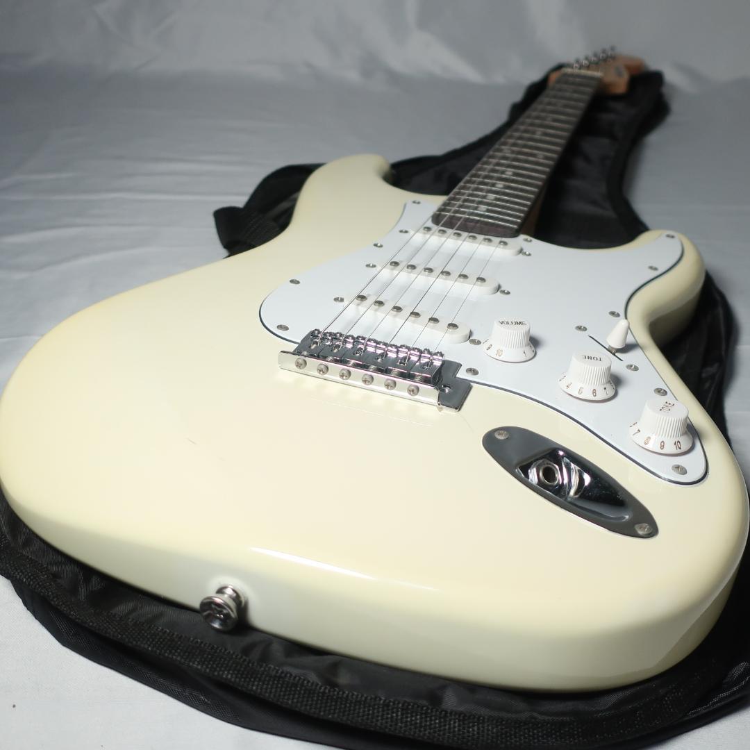 美品 SELDER エレキギター ストラトタイプ ケース付 オリンピックホワイト