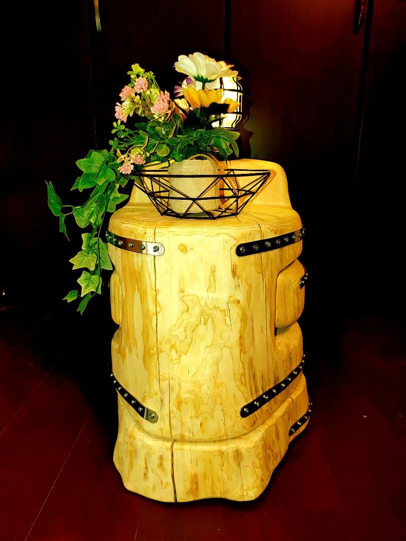 『限定価格』四国霊峰石鎚山産大型 天然ひのき ふたご 椅子 テーブル 花台①②